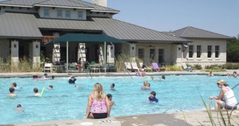 Clubhouse and Pool at Woodcreek