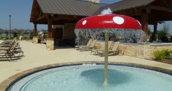 Woodcreek Lakeside Amenity kids pool and pavilion